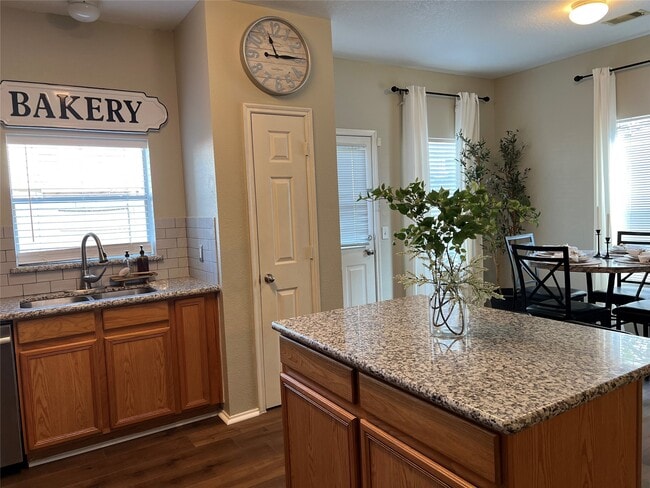 Building Photo - 18826 Sandelford Dr