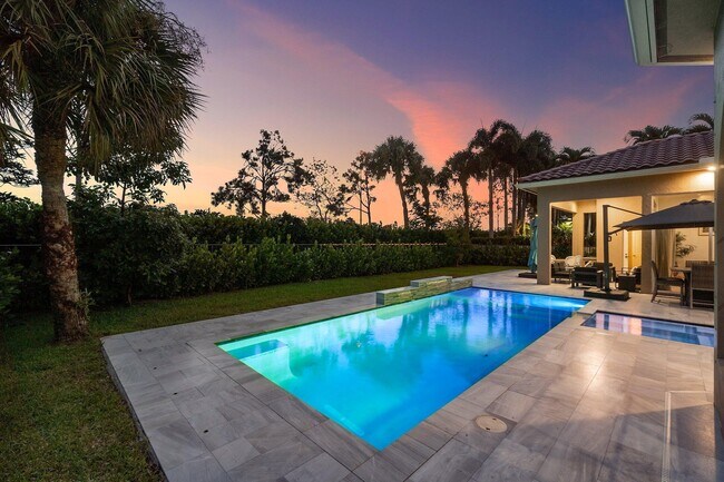 Building Photo - 3381 Lago De Talavera
