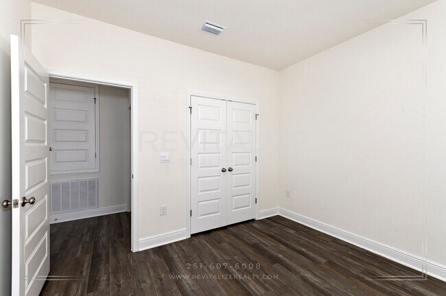 Building Photo - FREE RENT FOR MAY-  4 Bed 2 Bath Daphne Home in Jubilee Farms