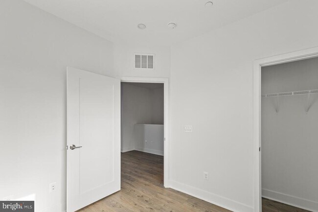 Building Photo - 1211 Northside Park Blvd