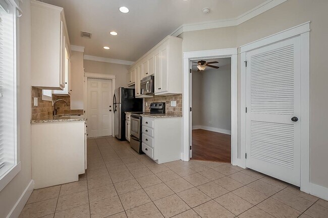 Building Photo - The Grove