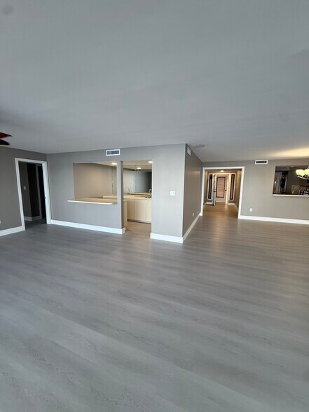 Primary Photo - 1500 Atlantic Blvd