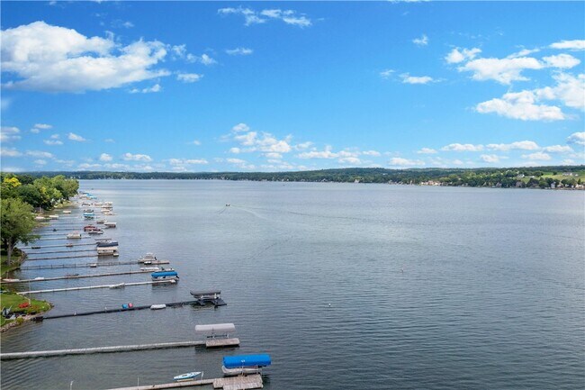 Building Photo - 4027 Graywood N