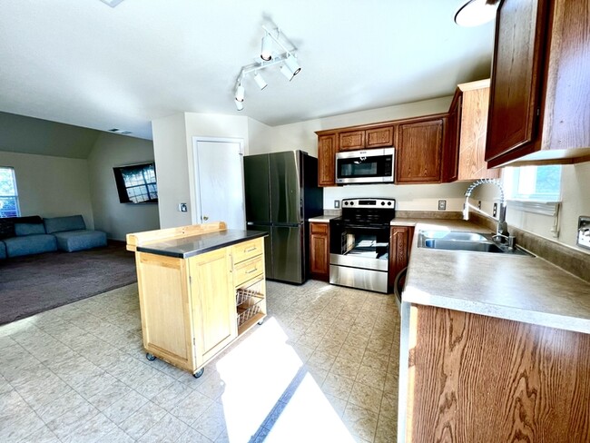 Building Photo - Welcome to this beautiful two-story rental...