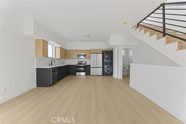 Building Photo - 4511 Rosewood Ave