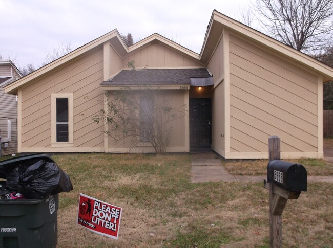 Building Photo - 5666 Maple Tree Dr