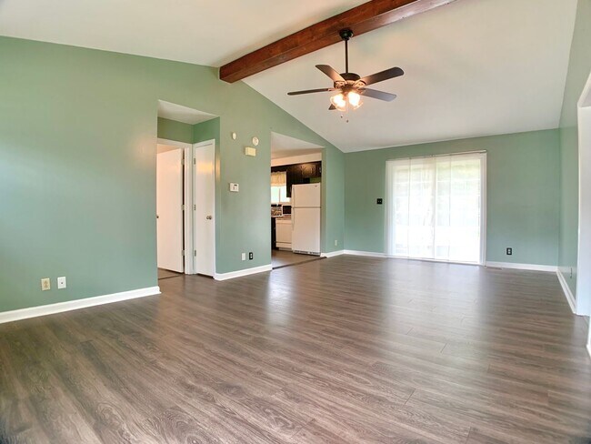 Building Photo - 511 Mallory Dr
