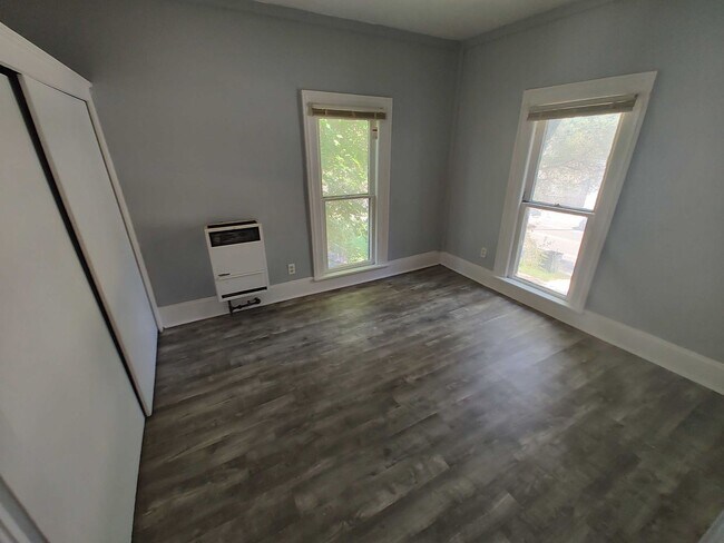 Building Photo - 1229 Peck St