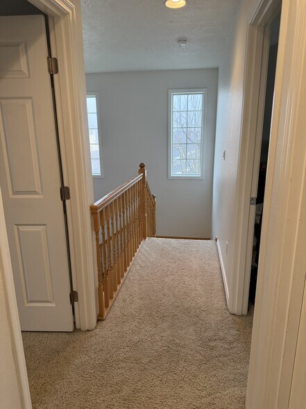 Building Photo - 7396 Pineview St NE