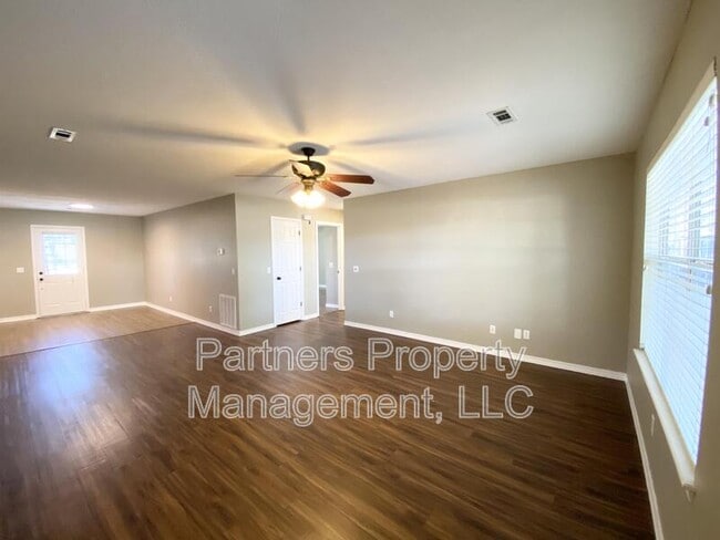Building Photo - 831 N 54th Ave