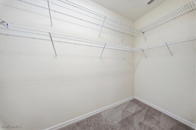 Building Photo - 9180 Glenforest Dr