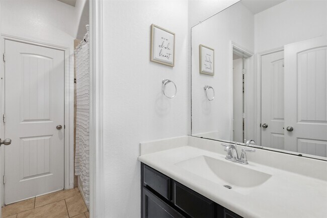 Building Photo - 23207 Verona View Ln