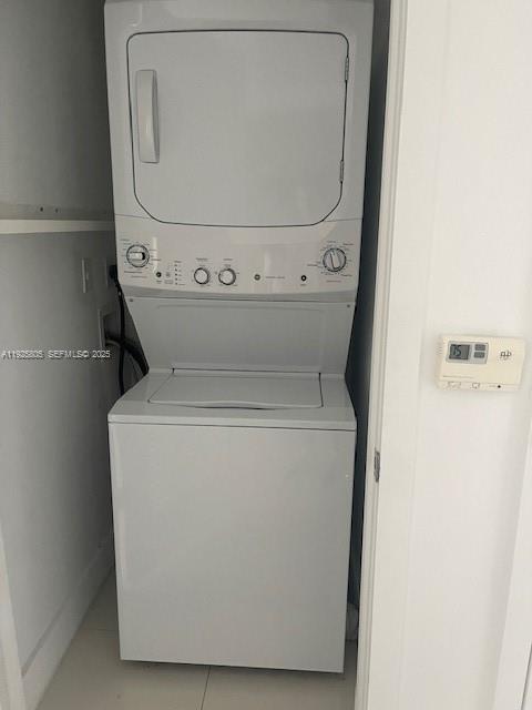 Building Photo - 121 NE 34th St