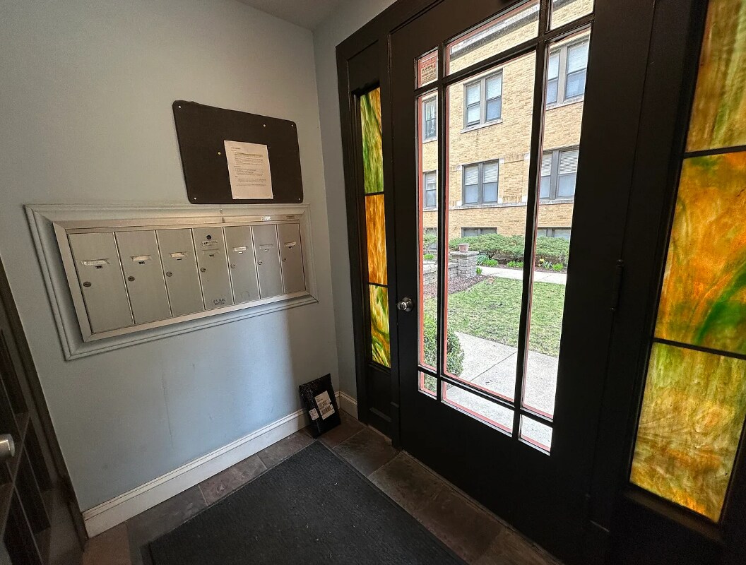 Building Photo - 1360 W Estes Ave