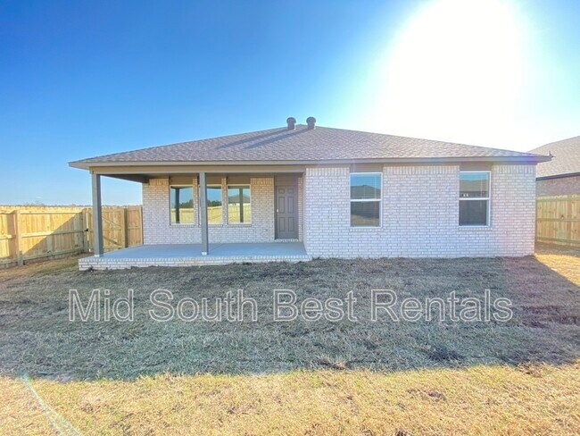 Building Photo - 36 Kelton Ln