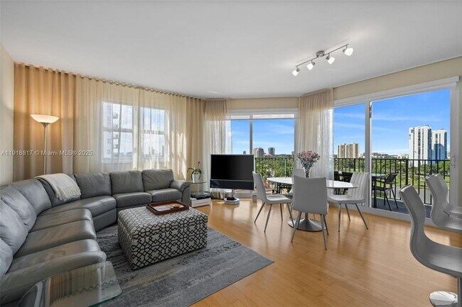 Primary Photo - 20000 E Country Club Dr