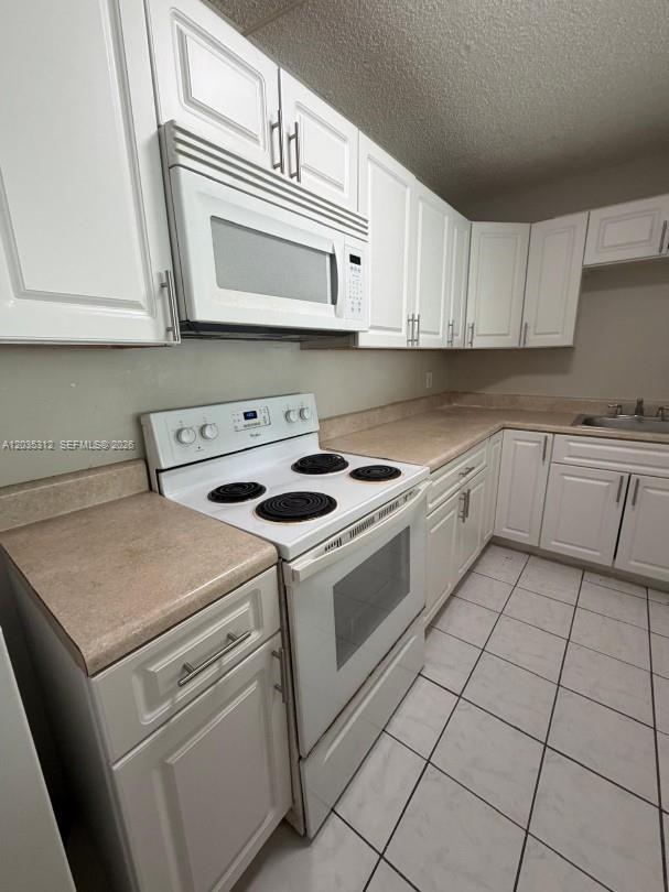 Building Photo - 14850 Naranja Lakes Blvd