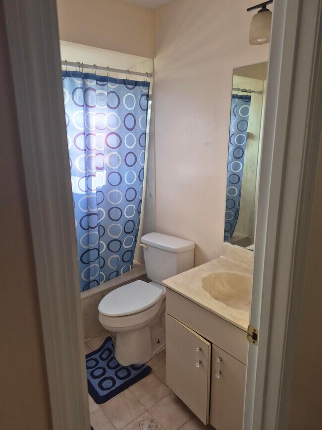 Building Photo - 250 SE Walters Terrace