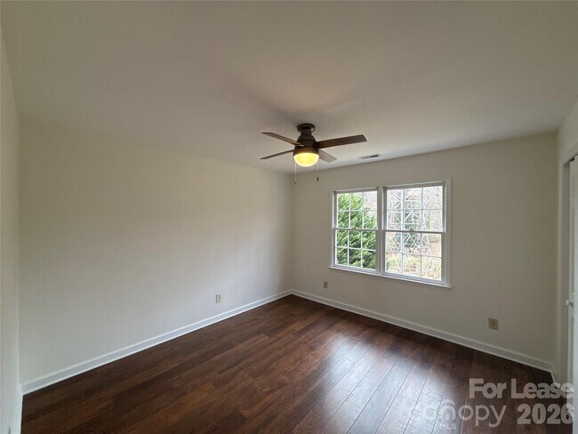 Building Photo - 14301 Hackamore Dr