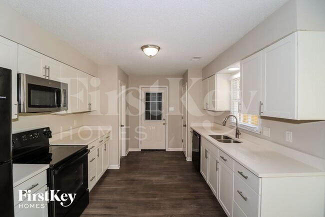 Building Photo - 675 Tealwood Ln