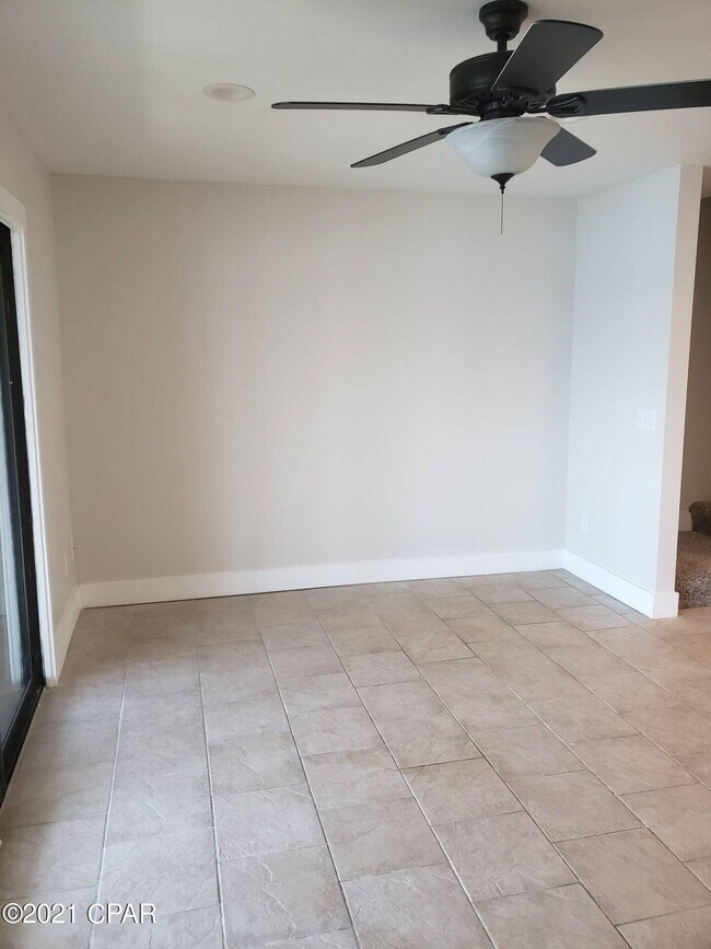 Building Photo - 6077 E Hwy 98