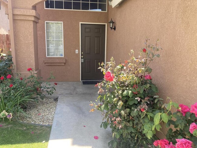 Building Photo - 1813 Scenic View Dr