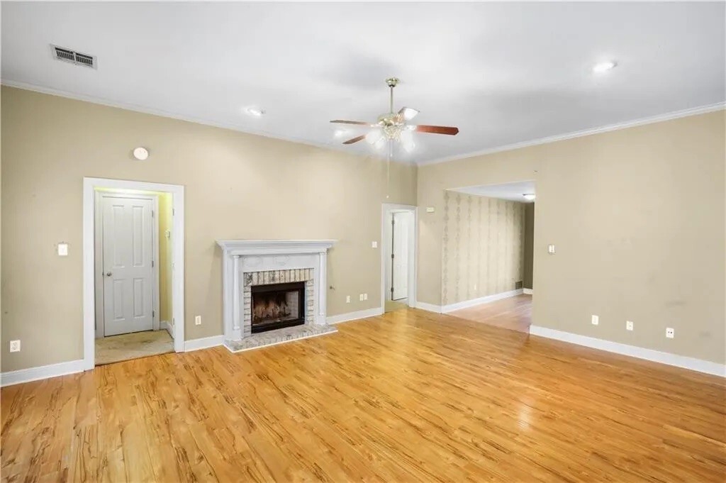 Building Photo - 122 Woodcrest Dr