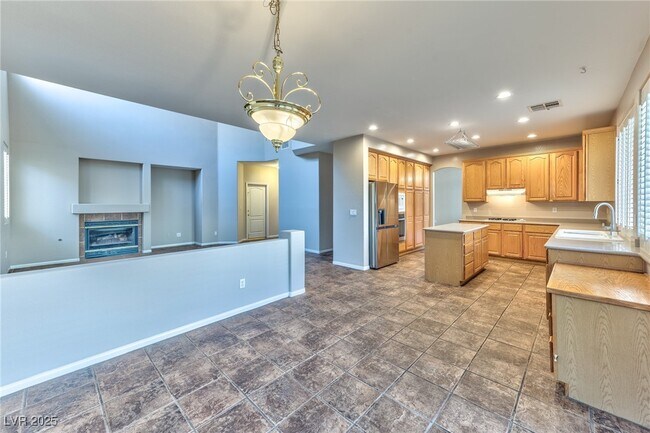 Building Photo - 2075 Jupiter Hills Ln