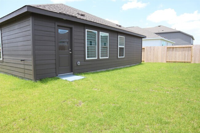 Building Photo - 216 Lantana Ln