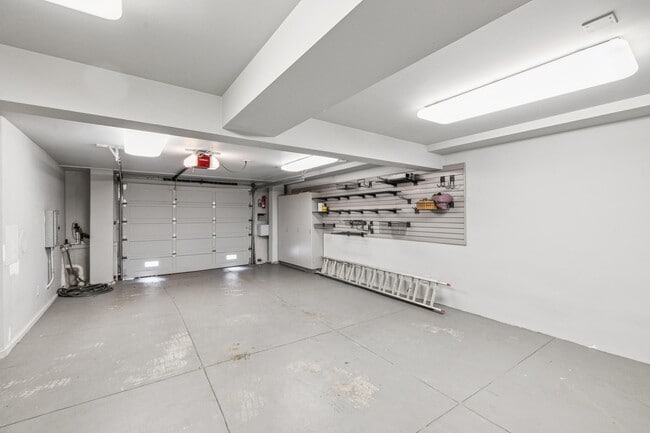 Building Photo - 2518 Filbert St