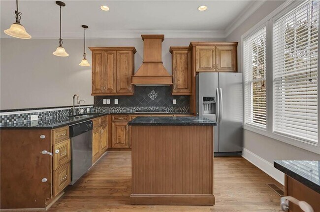 Building Photo - 3026 Eltham Pl