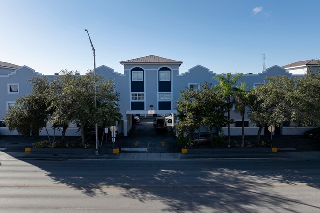 Building Photo - Kina Hialeah Apartments