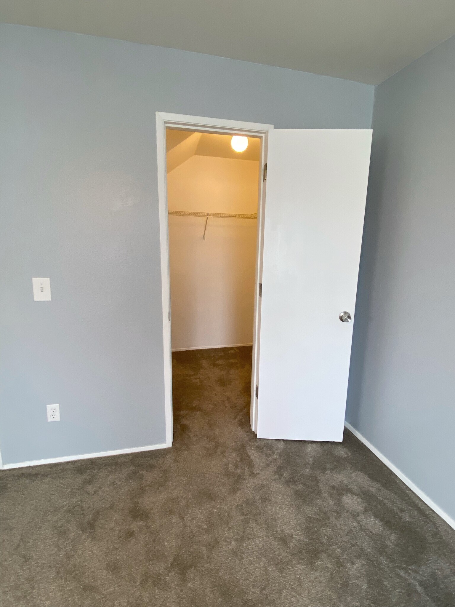 07_closet - 1502 S M St