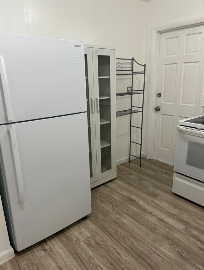 Building Photo - 6531 Sherman St