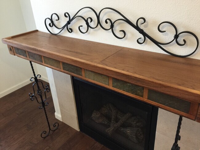 Building Photo - Lake View Resort Style Condo - Garage & Po...