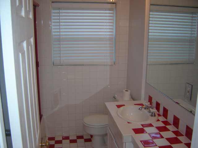 Master Bathroom - 7409 Leescott Ave