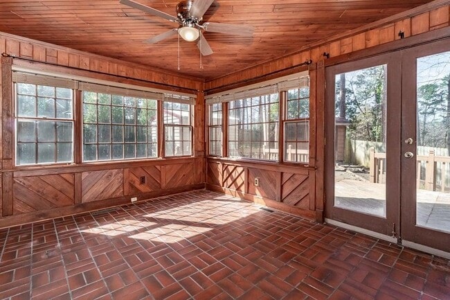 Building Photo - 4083 Amherst Way