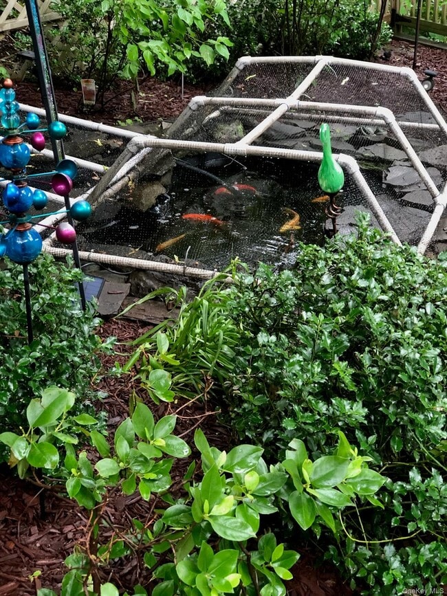 Building Photo - 909 US-9W