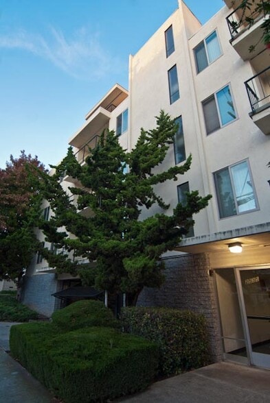 Building Photo - Uni Flats