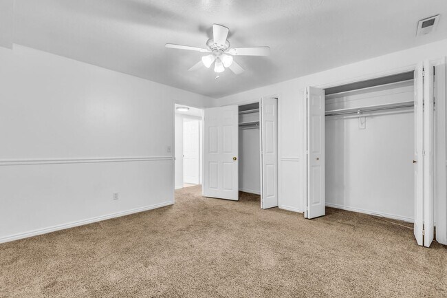 Building Photo - Charming Farmington Home in Peaceful Cul-de-Sac