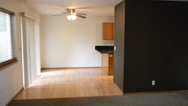 Building Photo - 2nd St Condo (RPM#250)