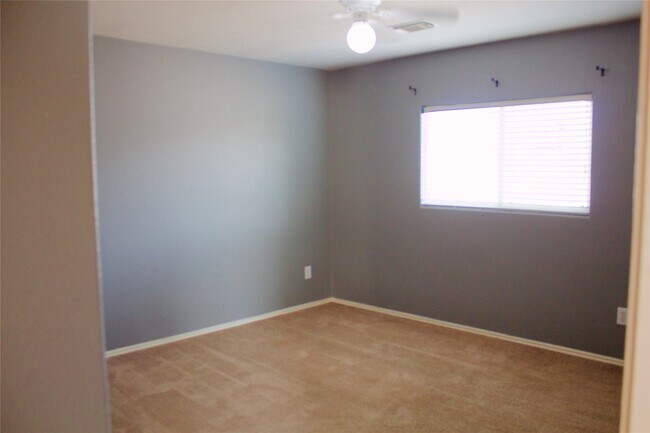 Building Photo - 10402 Kinsdale Crossing Ln