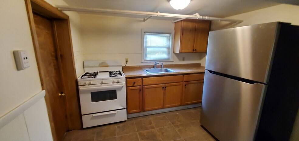 Building Photo - 5300 W Orchard Dr