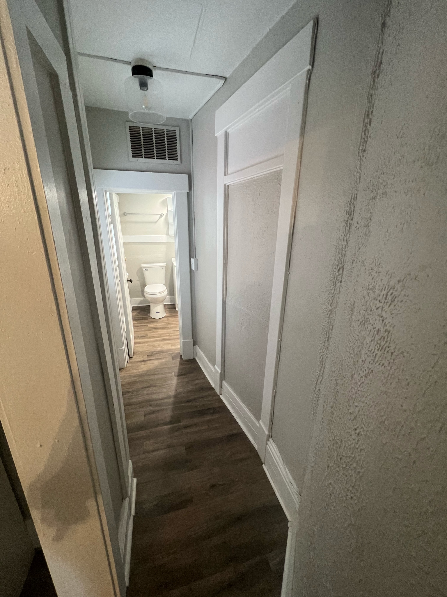 Hallway - 1125 Manitou Ave
