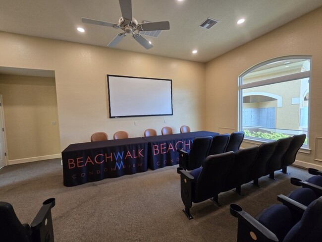 Building Photo - 1 Bed 1 Bath Condo For Rent in Tampa $1499