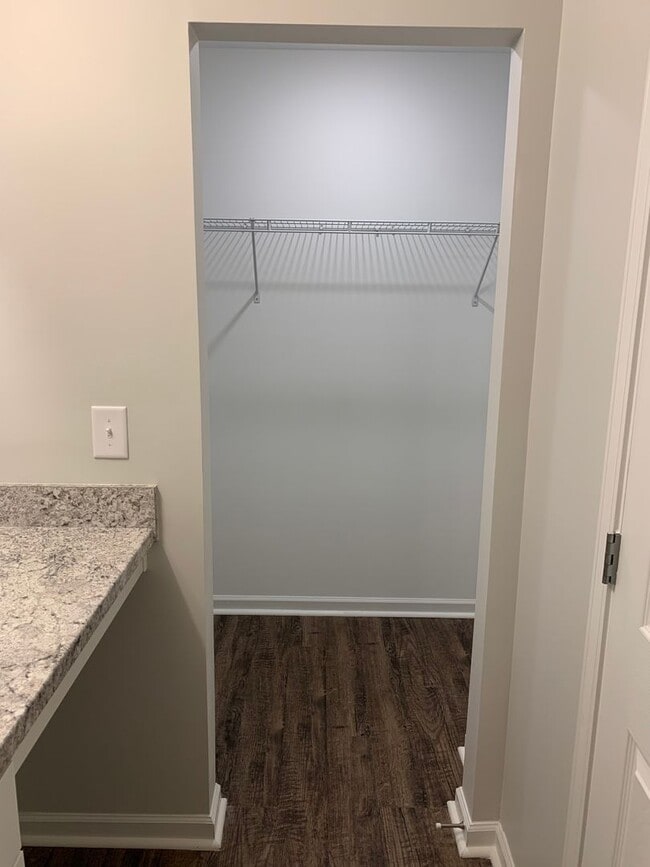 Building Photo - Don’t Miss This — Pre-Leasing 3-Bed, 2-Bath Home in Lakeside Cottages
