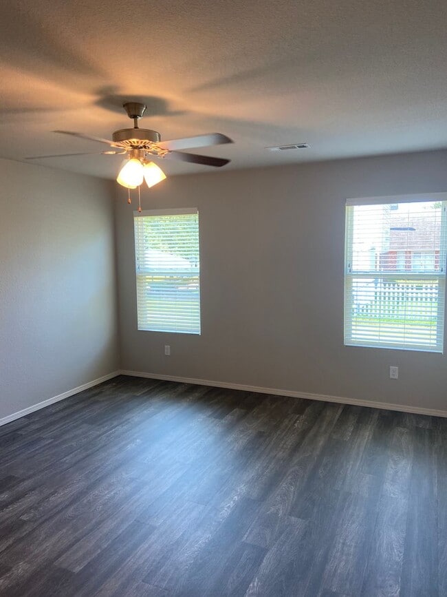 Building Photo - Four Bedroom | Two Bath Home in Conrad Court