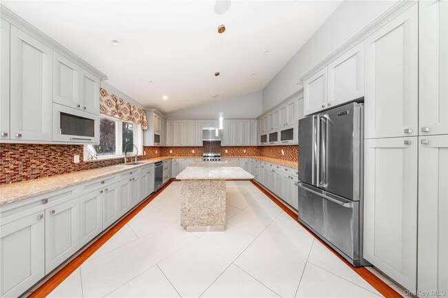 Building Photo - 2310 Dogwood St