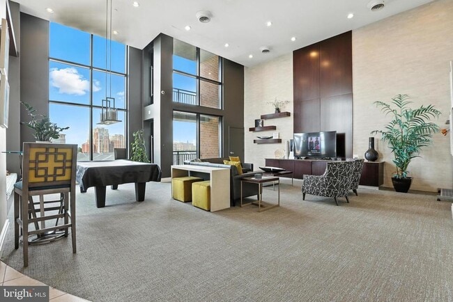 Building Photo - 2451 Midtown Ave