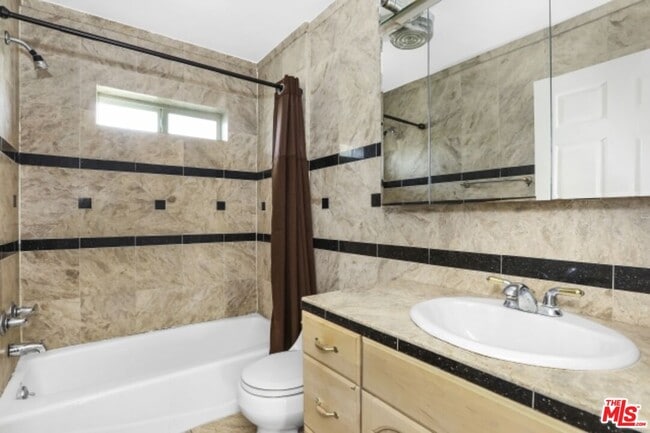 Building Photo - 4356 Kingswell Ave